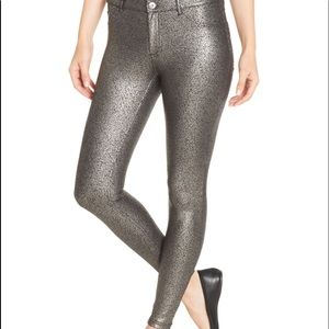 HUE metallic leggings